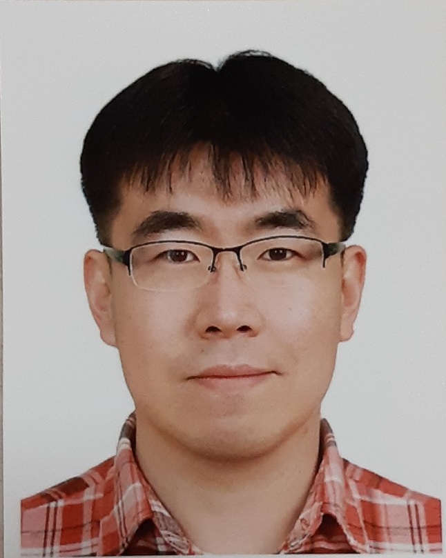 센터장 사진